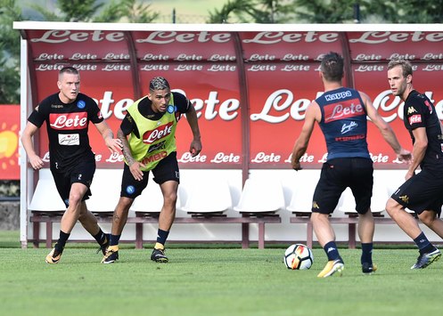 Napoli, allenamento mattutino prima dell’amichevole col Trento