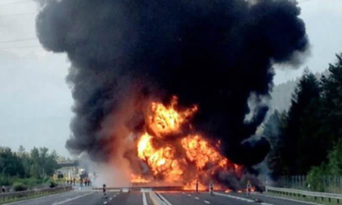 Tir In Fiamme Sull'A/16