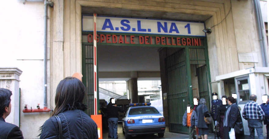 Napoli: Rapinate Poste A Piazza Mazzini, Tre Impiegati Finiscono In Ospedale