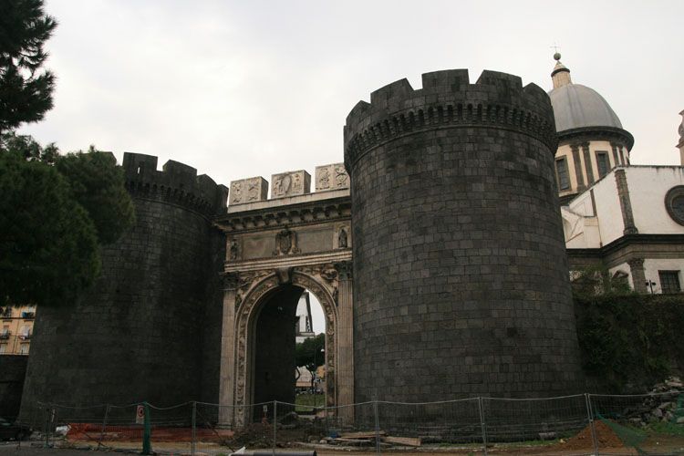 Porta Capuana: Un Arresto Per La Vicenda Del Cantiere Taglieggiato