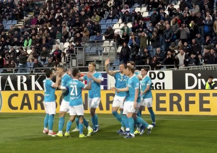 L'esultanza di McTominay a Cagliari